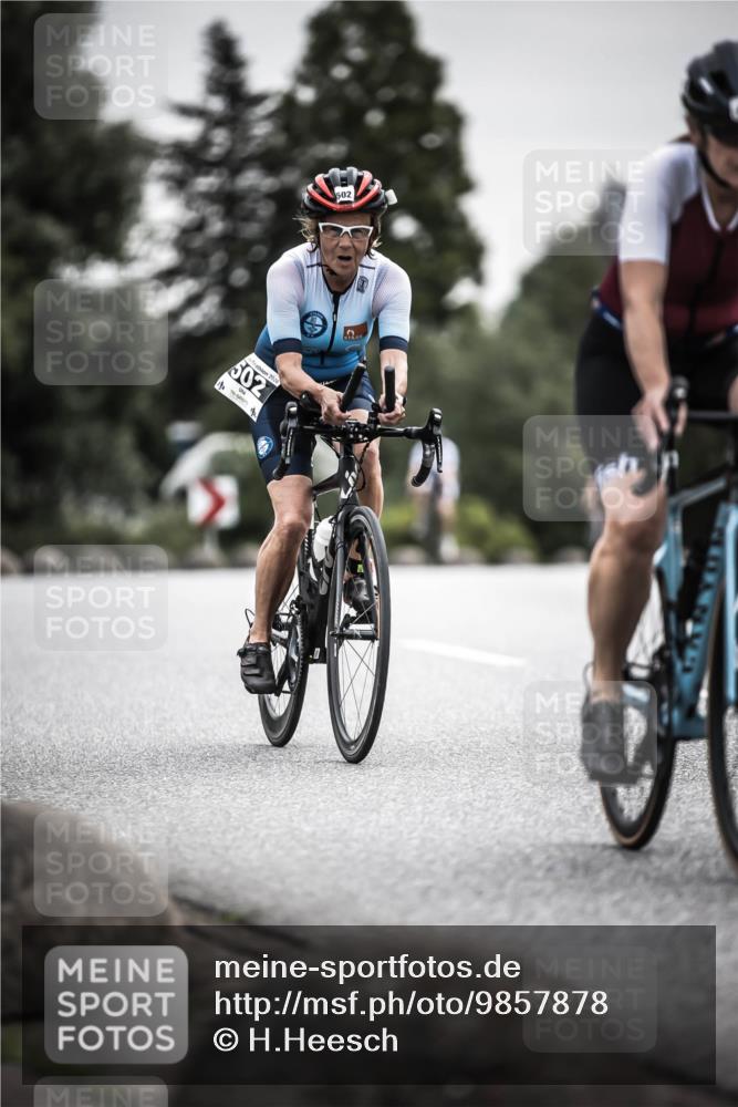 21.06.2026 - 29. Vierlanden-Triathlon H.Heesch http://msf.ph/oto/9857878 21.06.2026 10:29:58 Radfahren 2, 22, 56, 72, 304, 492, 502, 548 meine-sportfotos.de