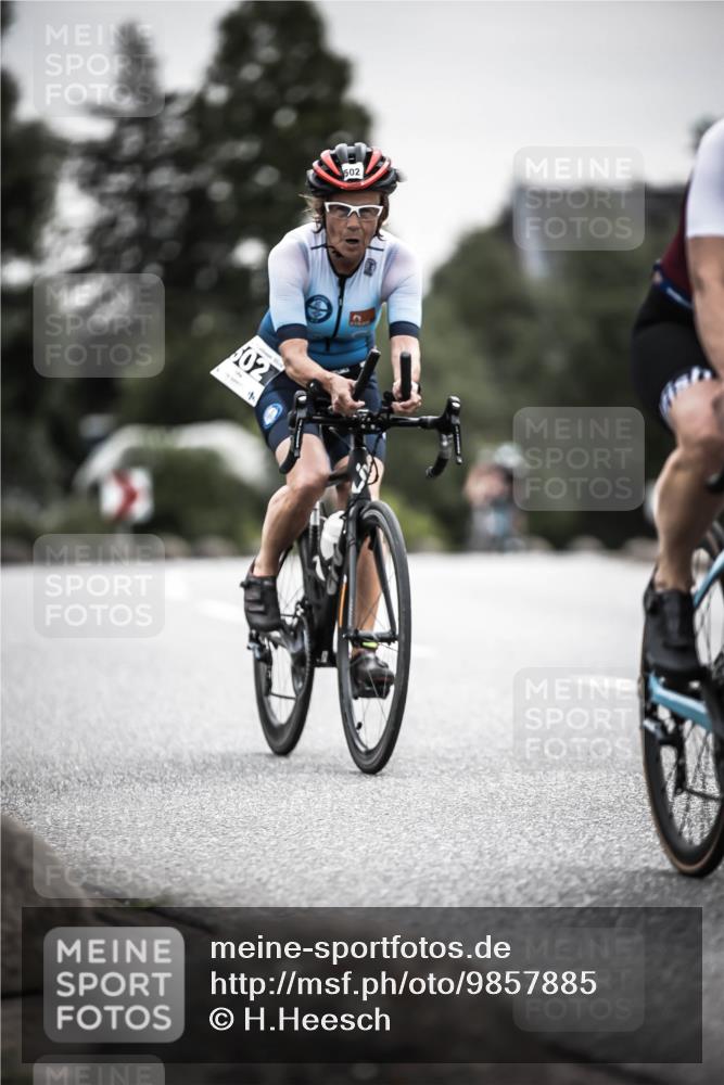 21.06.2026 - 29. Vierlanden-Triathlon H.Heesch http://msf.ph/oto/9857885 21.06.2026 10:29:59 Radfahren 2, 22, 56, 72, 304, 492, 502, 572 meine-sportfotos.de