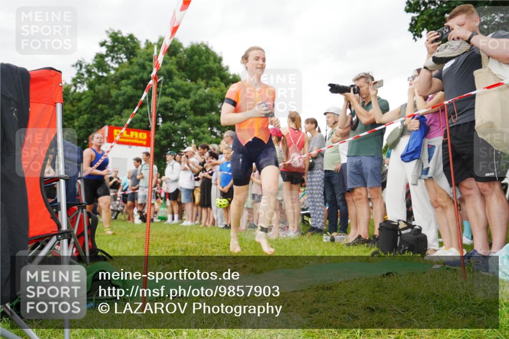 21.06.2026 - 29. Vierlanden-Triathlon LAZAROV Photography http://msf.ph/oto/9857903 21.06.2026 10:17:19 Schwimmen 386, 480, 488, 521, 533, 591, 625 meine-sportfotos.de