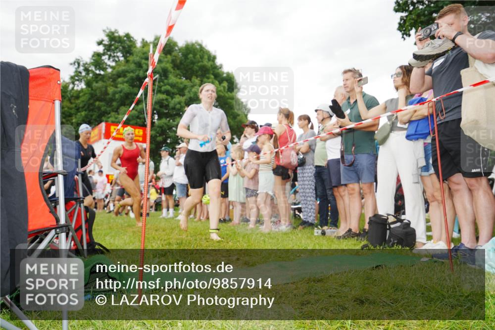 21.06.2026 - 29. Vierlanden-Triathlon LAZAROV Photography http://msf.ph/oto/9857914 21.06.2026 10:17:25 Schwimmen 386, 488, 521, 530, 533, 574, 585, 591, 602 meine-sportfotos.de