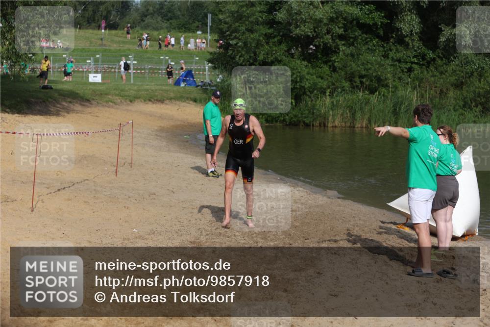 21.06.2026 - 29. Vierlanden-Triathlon Andreas Tolksdorf http://msf.ph/oto/9857918 21.06.2026 09:01:59 Schwimmen 20, 217 meine-sportfotos.de