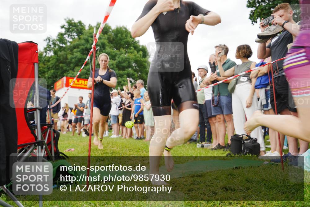 21.06.2026 - 29. Vierlanden-Triathlon LAZAROV Photography http://msf.ph/oto/9857930 21.06.2026 10:17:32 Schwimmen 369, 486, 517, 530, 543, 567, 574, 585, 599, 602 meine-sportfotos.de