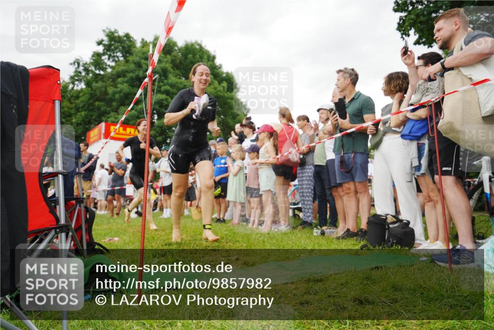 21.06.2026 - 29. Vierlanden-Triathlon LAZAROV Photography http://msf.ph/oto/9857982 21.06.2026 10:18:00 Schwimmen 481, 553, 563 meine-sportfotos.de