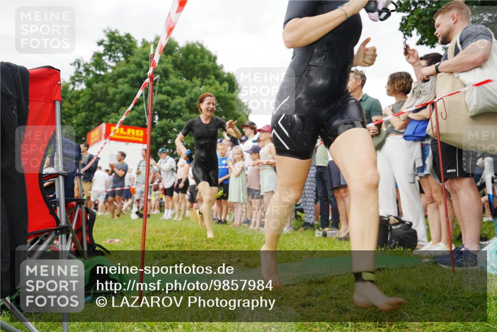 21.06.2026 - 29. Vierlanden-Triathlon LAZAROV Photography http://msf.ph/oto/9857984 21.06.2026 10:18:01 Schwimmen 481, 553, 563 meine-sportfotos.de