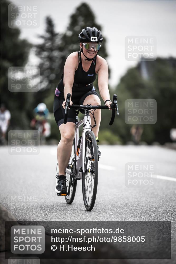 21.06.2026 - 29. Vierlanden-Triathlon H.Heesch http://msf.ph/oto/9858005 21.06.2026 10:30:08 Radfahren 274, 284, 300, 304, 497, 546, 572 meine-sportfotos.de