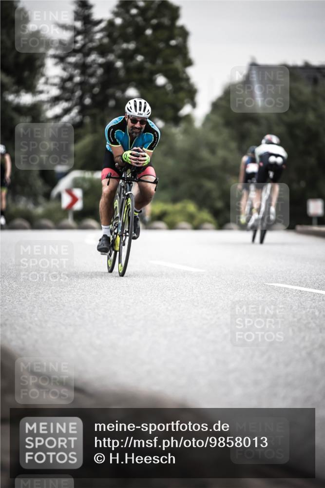 21.06.2026 - 29. Vierlanden-Triathlon H.Heesch http://msf.ph/oto/9858013 21.06.2026 10:30:11 Radfahren 274, 284, 300, 497, 539, 546, 568 meine-sportfotos.de