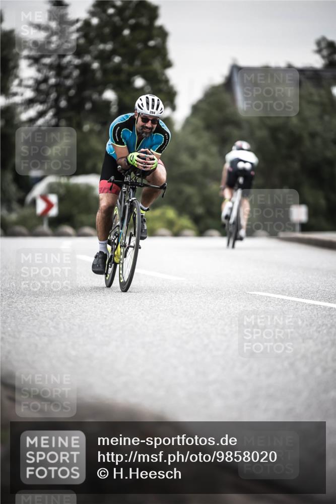 21.06.2026 - 29. Vierlanden-Triathlon H.Heesch http://msf.ph/oto/9858020 21.06.2026 10:30:11 Radfahren 274, 284, 300, 497, 539, 546, 568 meine-sportfotos.de