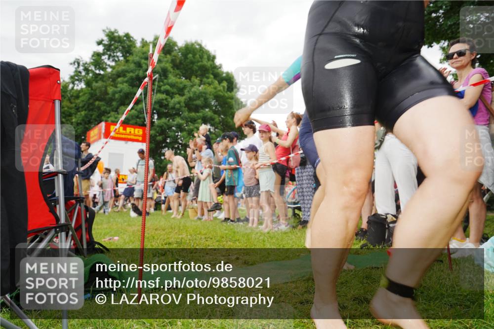 21.06.2026 - 29. Vierlanden-Triathlon LAZAROV Photography http://msf.ph/oto/9858021 21.06.2026 10:18:12 Schwimmen 514, 557, 563, 565 meine-sportfotos.de