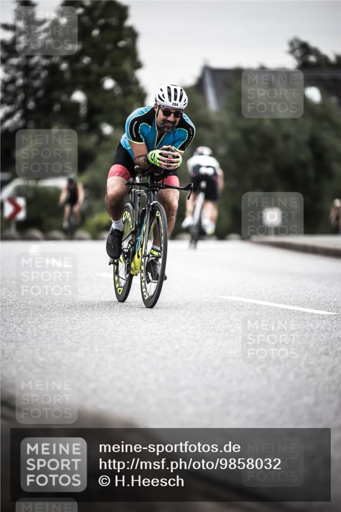 21.06.2026 - 29. Vierlanden-Triathlon H.Heesch http://msf.ph/oto/9858032 21.06.2026 10:30:11 Radfahren 274, 284, 300, 497, 539, 546, 568 meine-sportfotos.de