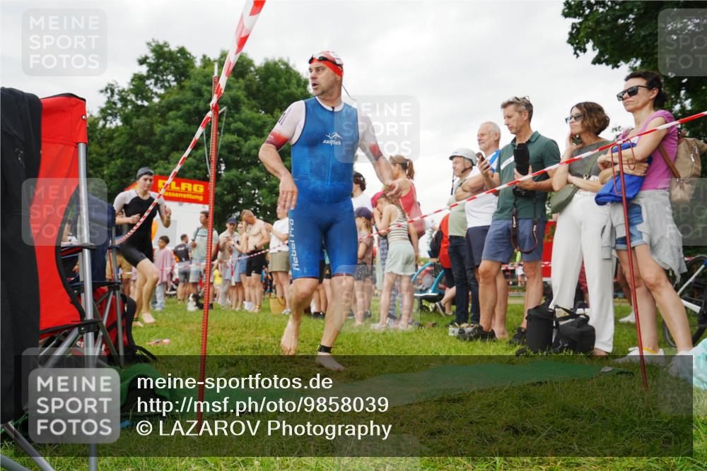 21.06.2026 - 29. Vierlanden-Triathlon LAZAROV Photography http://msf.ph/oto/9858039 21.06.2026 10:18:30 Schwimmen 494, 571, 592, 606, 618 meine-sportfotos.de