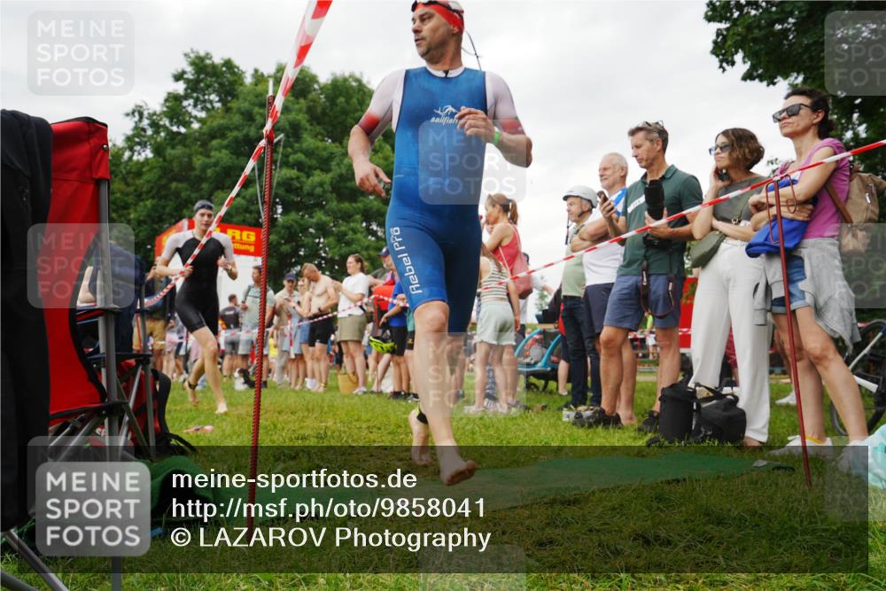 21.06.2026 - 29. Vierlanden-Triathlon LAZAROV Photography http://msf.ph/oto/9858041 21.06.2026 10:18:30 Schwimmen 494, 571, 592, 606, 618 meine-sportfotos.de