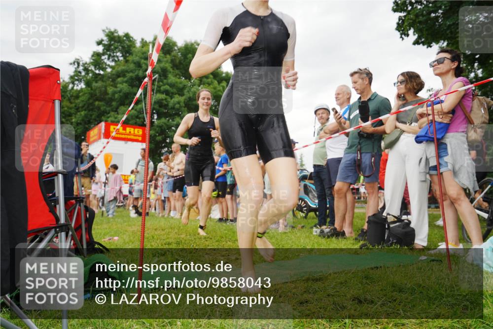 21.06.2026 - 29. Vierlanden-Triathlon LAZAROV Photography http://msf.ph/oto/9858043 21.06.2026 10:18:32 Schwimmen 499, 571, 592, 606, 618 meine-sportfotos.de