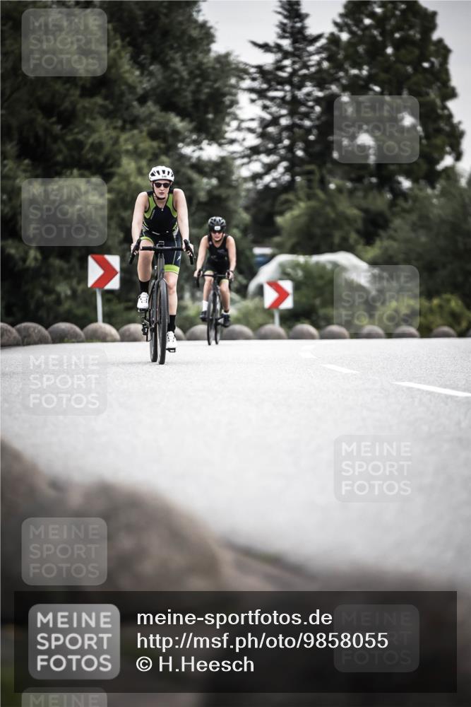 21.06.2026 - 29. Vierlanden-Triathlon H.Heesch http://msf.ph/oto/9858055 21.06.2026 10:30:13 Radfahren 284, 300, 539, 546, 568 meine-sportfotos.de
