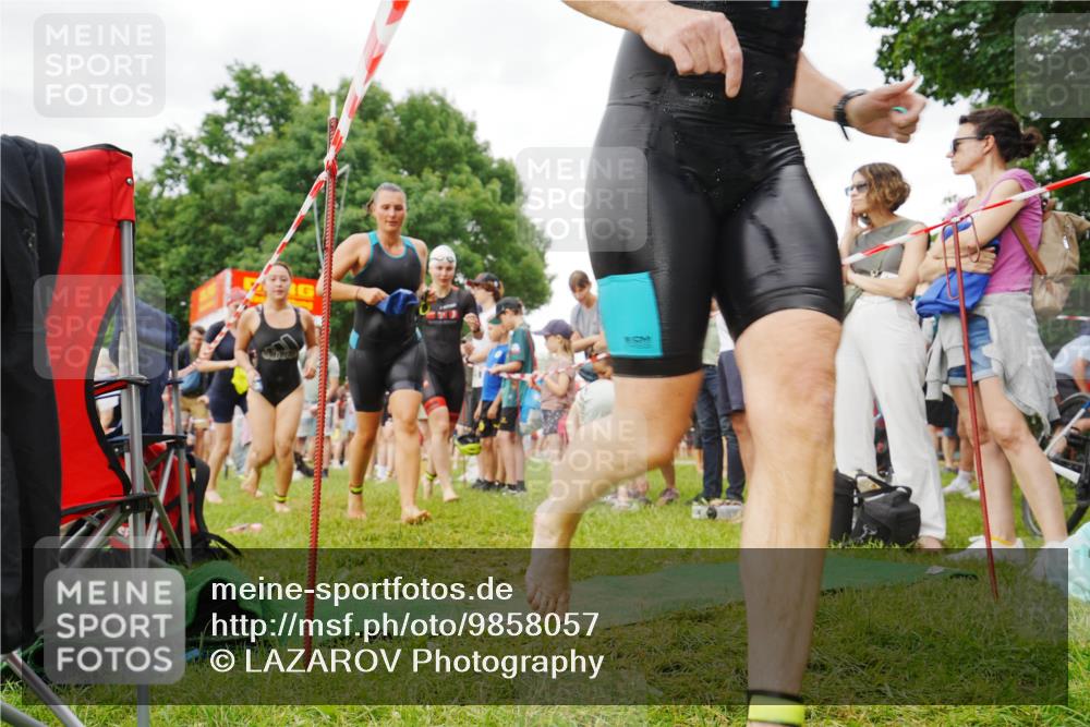 21.06.2026 - 29. Vierlanden-Triathlon LAZAROV Photography http://msf.ph/oto/9858057 21.06.2026 10:18:39 Schwimmen 368, 391, 499, 513, 539, 571, 582, 605, 606, 608 meine-sportfotos.de