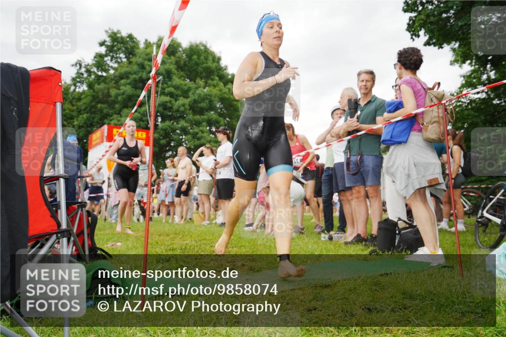 21.06.2026 - 29. Vierlanden-Triathlon LAZAROV Photography http://msf.ph/oto/9858074 21.06.2026 10:18:45 Schwimmen 368, 391, 510, 513, 516, 539, 558, 582, 583, 590, 605, 608 meine-sportfotos.de