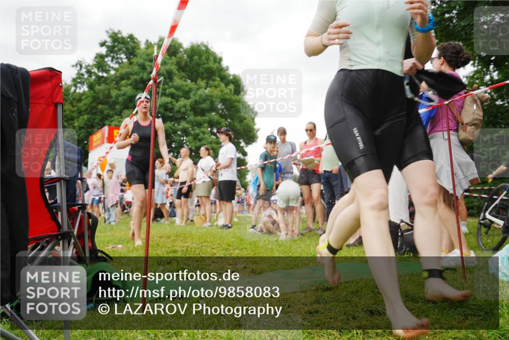 21.06.2026 - 29. Vierlanden-Triathlon LAZAROV Photography http://msf.ph/oto/9858083 21.06.2026 10:18:50 Schwimmen 368, 391, 482, 490, 510, 511, 516, 558, 583, 590 meine-sportfotos.de