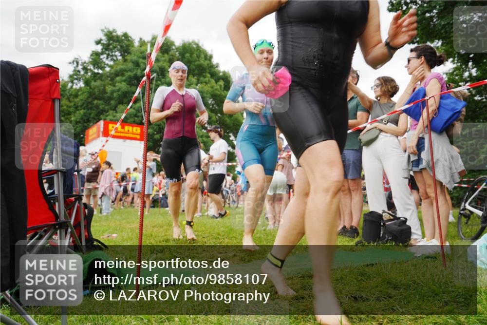 21.06.2026 - 29. Vierlanden-Triathlon LAZAROV Photography http://msf.ph/oto/9858107 21.06.2026 10:19:01 Schwimmen 355, 482, 492, 524, 551, 556, 601 meine-sportfotos.de