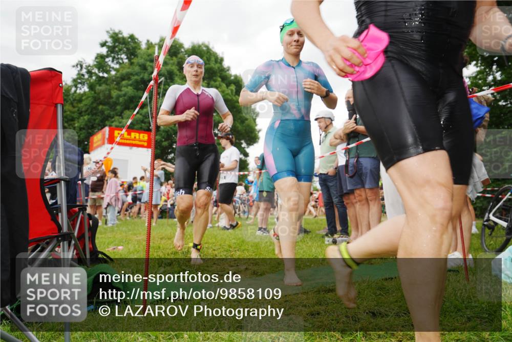21.06.2026 - 29. Vierlanden-Triathlon LAZAROV Photography http://msf.ph/oto/9858109 21.06.2026 10:19:01 Schwimmen 355, 482, 492, 524, 551, 556, 601 meine-sportfotos.de