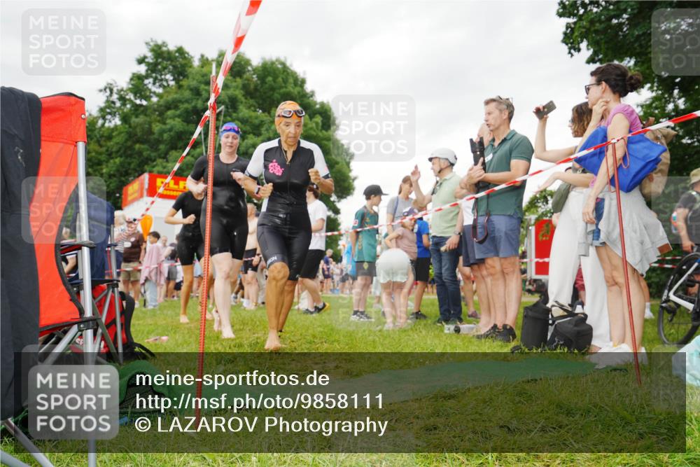 21.06.2026 - 29. Vierlanden-Triathlon LAZAROV Photography http://msf.ph/oto/9858111 21.06.2026 10:19:06 Schwimmen 355, 492, 497, 524, 551, 561, 570, 595 meine-sportfotos.de