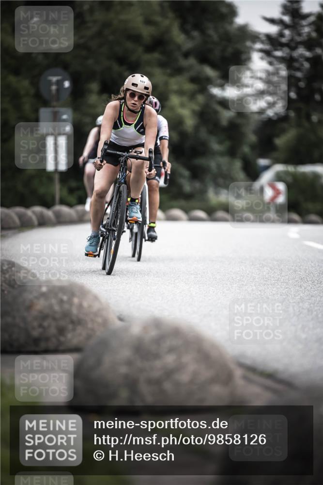 21.06.2026 - 29. Vierlanden-Triathlon H.Heesch http://msf.ph/oto/9858126 21.06.2026 10:30:21 Radfahren 355, 522, 527, 539, 568, 570 meine-sportfotos.de