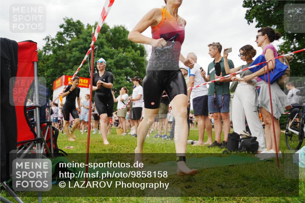 21.06.2026 - 29. Vierlanden-Triathlon LAZAROV Photography http://msf.ph/oto/9858158 21.06.2026 10:19:35 Schwimmen 502, 518, 522, 527, 548, 566, 603, 624 meine-sportfotos.de