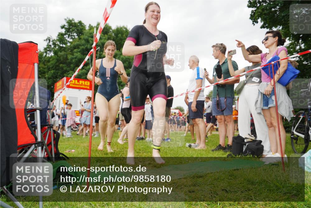 21.06.2026 - 29. Vierlanden-Triathlon LAZAROV Photography http://msf.ph/oto/9858180 21.06.2026 10:19:43 Schwimmen 498, 518, 522, 523, 534, 548, 566, 580, 581, 594, 603, 1357 meine-sportfotos.de