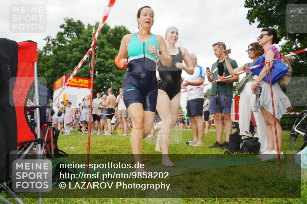 21.06.2026 - 29. Vierlanden-Triathlon LAZAROV Photography http://msf.ph/oto/9858202 21.06.2026 10:19:48 Schwimmen 498, 505, 523, 534, 579, 580, 581, 594, 1357 meine-sportfotos.de