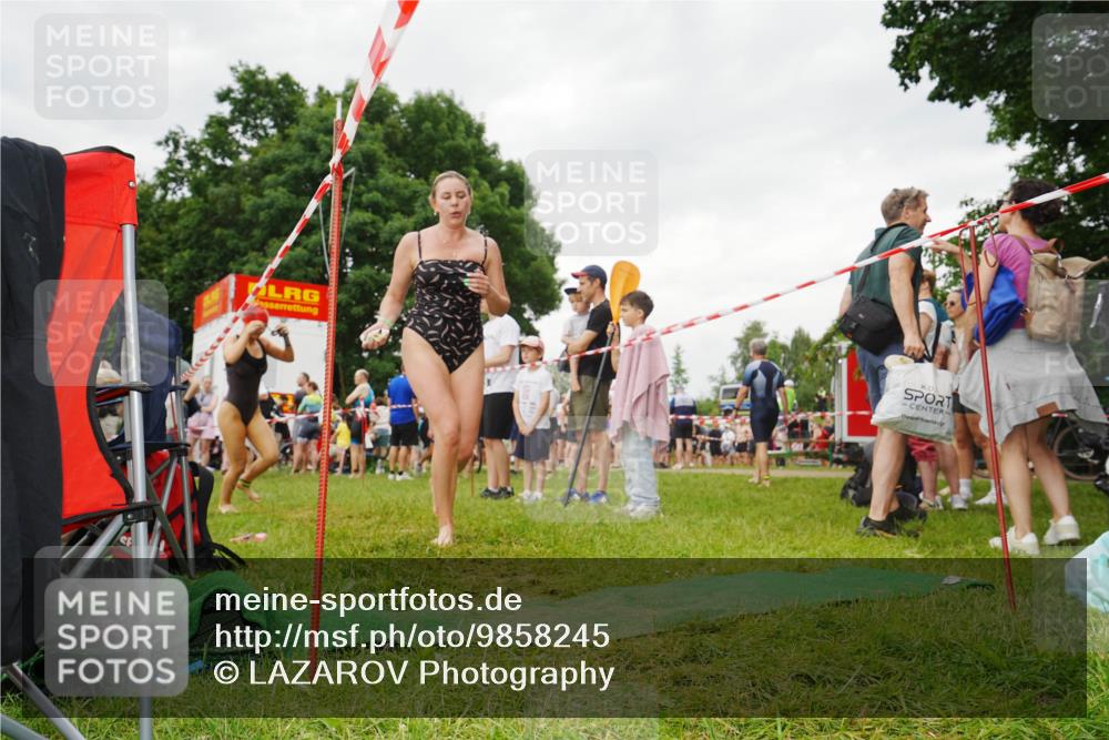 21.06.2026 - 29. Vierlanden-Triathlon LAZAROV Photography http://msf.ph/oto/9858245 21.06.2026 10:20:34 Schwimmen 489, 559, 616, 619 meine-sportfotos.de