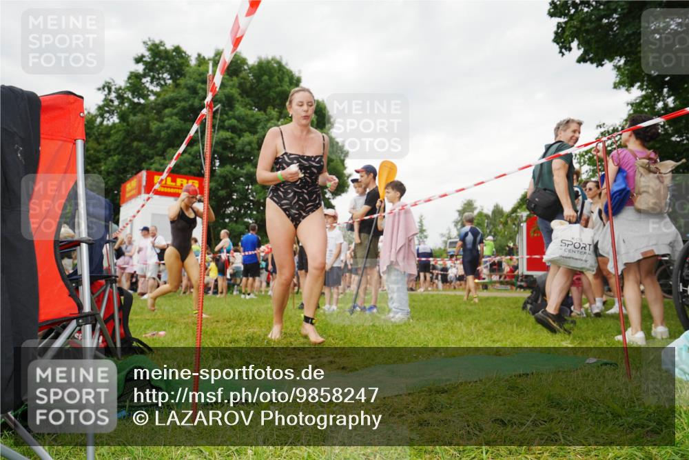 21.06.2026 - 29. Vierlanden-Triathlon LAZAROV Photography http://msf.ph/oto/9858247 21.06.2026 10:20:34 Schwimmen 489, 559, 616, 619 meine-sportfotos.de