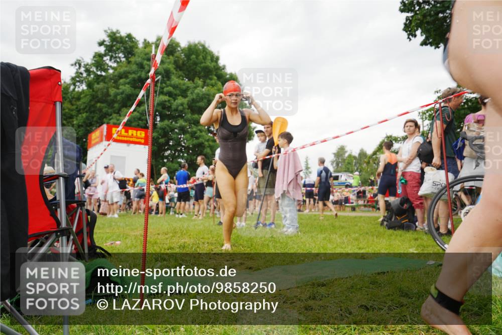 21.06.2026 - 29. Vierlanden-Triathlon LAZAROV Photography http://msf.ph/oto/9858250 21.06.2026 10:20:35 Schwimmen 489, 559, 616, 619 meine-sportfotos.de