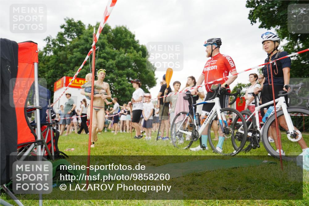 21.06.2026 - 29. Vierlanden-Triathlon LAZAROV Photography http://msf.ph/oto/9858260 21.06.2026 10:20:52 Schwimmen 612 meine-sportfotos.de