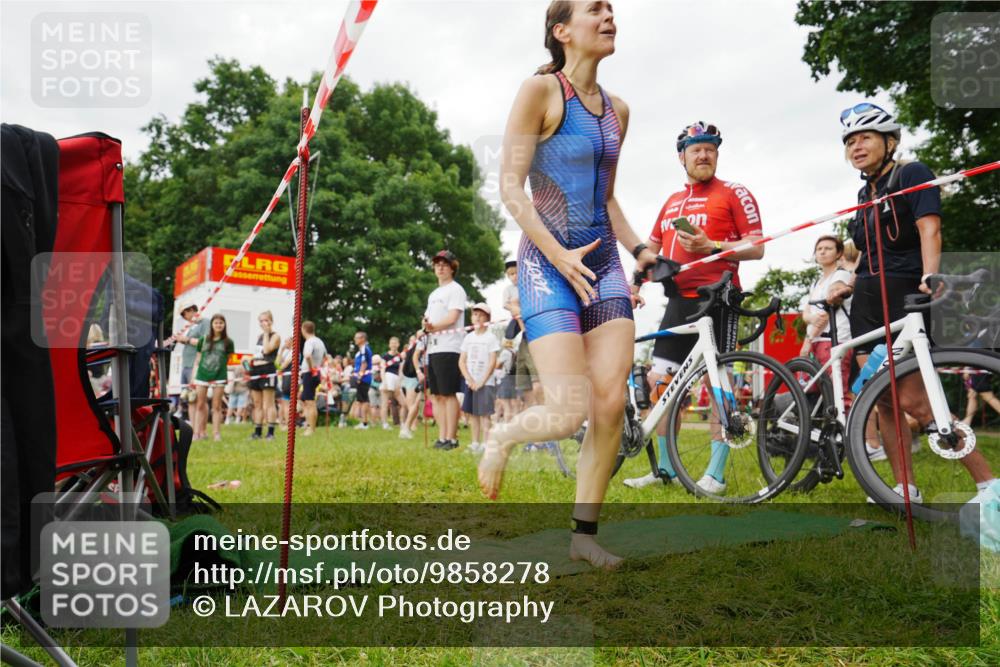 21.06.2026 - 29. Vierlanden-Triathlon LAZAROV Photography http://msf.ph/oto/9858278 21.06.2026 10:21:19 Schwimmen 576 meine-sportfotos.de