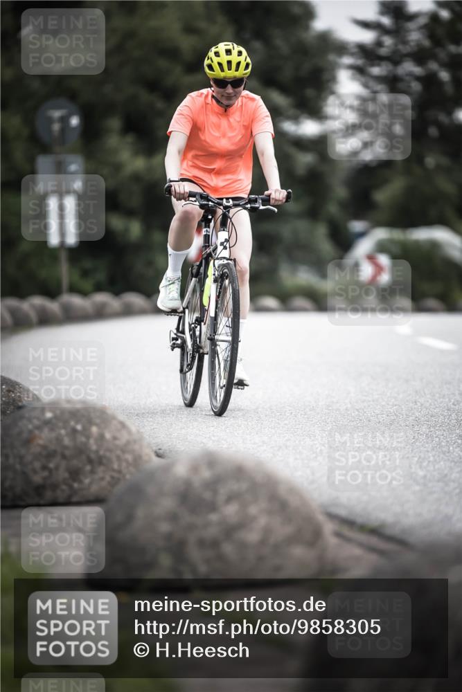 21.06.2026 - 29. Vierlanden-Triathlon H.Heesch http://msf.ph/oto/9858305 21.06.2026 10:30:32 Radfahren 307, 355, 365, 556, 579 meine-sportfotos.de