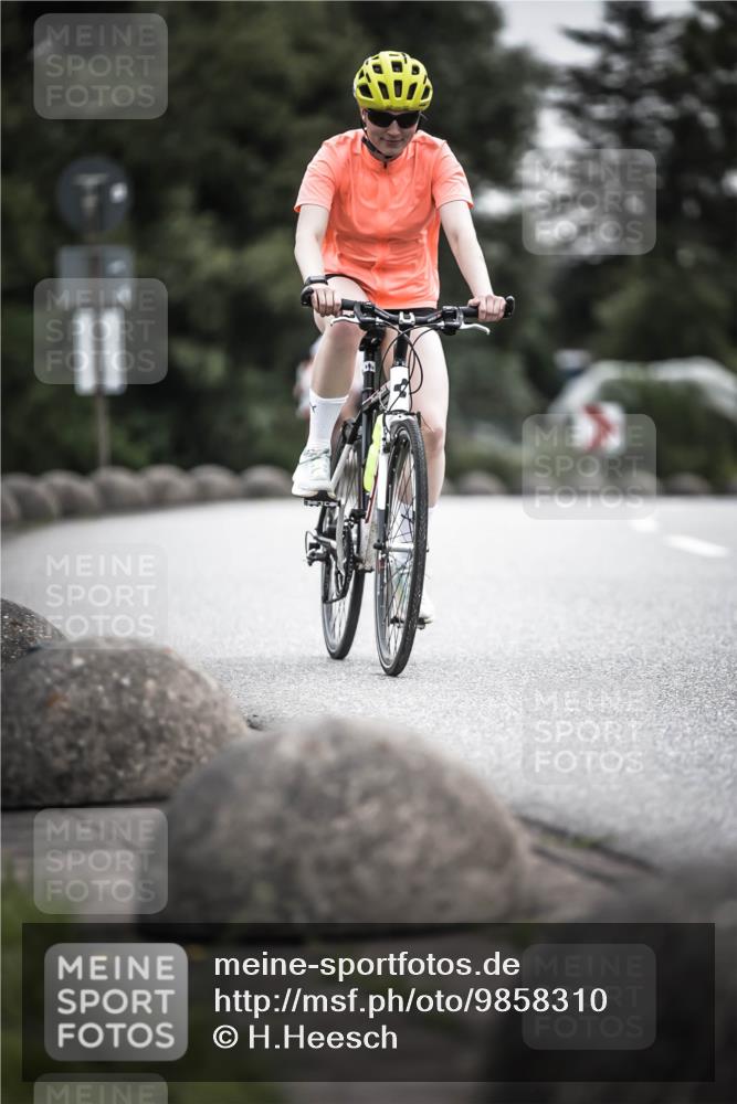 21.06.2026 - 29. Vierlanden-Triathlon H.Heesch http://msf.ph/oto/9858310 21.06.2026 10:30:32 Radfahren 307, 355, 365, 556, 579 meine-sportfotos.de