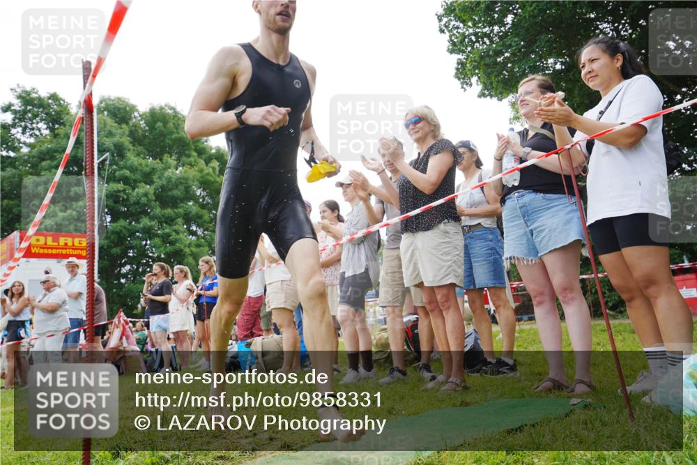21.06.2026 - 29. Vierlanden-Triathlon LAZAROV Photography http://msf.ph/oto/9858331 21.06.2026 10:53:12 Schwimmen 706 meine-sportfotos.de