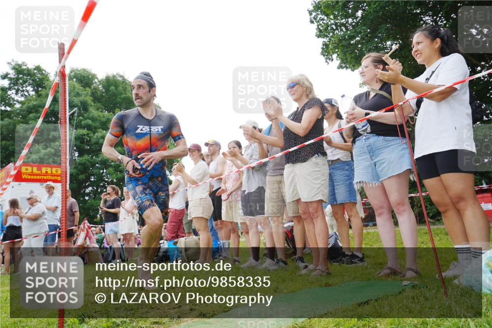 21.06.2026 - 29. Vierlanden-Triathlon LAZAROV Photography http://msf.ph/oto/9858335 21.06.2026 10:53:23 Schwimmen 657 meine-sportfotos.de