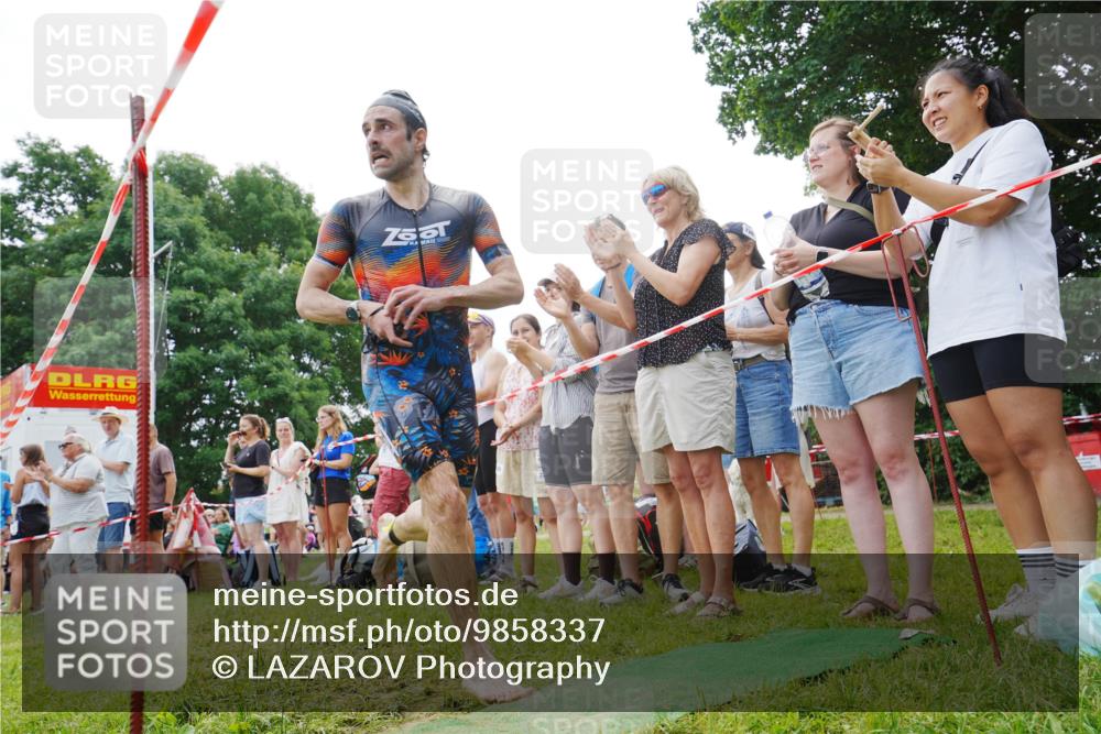 21.06.2026 - 29. Vierlanden-Triathlon LAZAROV Photography http://msf.ph/oto/9858337 21.06.2026 10:53:23 Schwimmen 657 meine-sportfotos.de