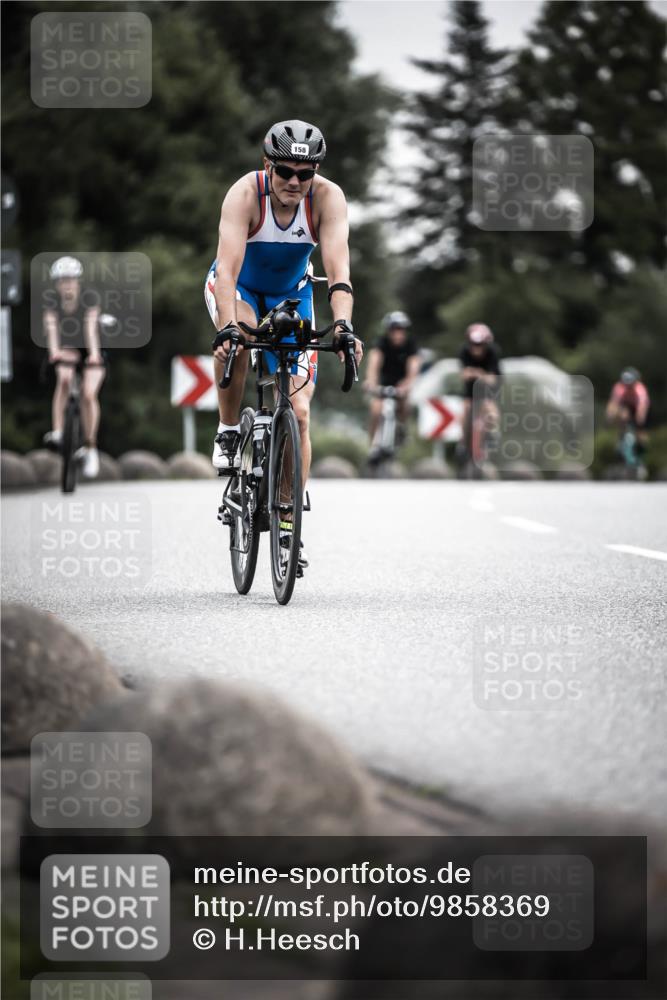 21.06.2026 - 29. Vierlanden-Triathlon H.Heesch http://msf.ph/oto/9858369 21.06.2026 10:30:40 Radfahren 158, 192, 366, 512, 579 meine-sportfotos.de