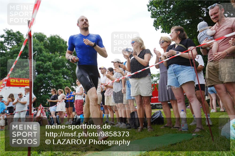 21.06.2026 - 29. Vierlanden-Triathlon LAZAROV Photography http://msf.ph/oto/9858373 21.06.2026 10:55:43 Schwimmen 637, 686, 742 meine-sportfotos.de