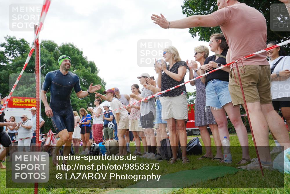 21.06.2026 - 29. Vierlanden-Triathlon LAZAROV Photography http://msf.ph/oto/9858375 21.06.2026 10:55:49 Schwimmen 637, 663, 739, 742, 753 meine-sportfotos.de