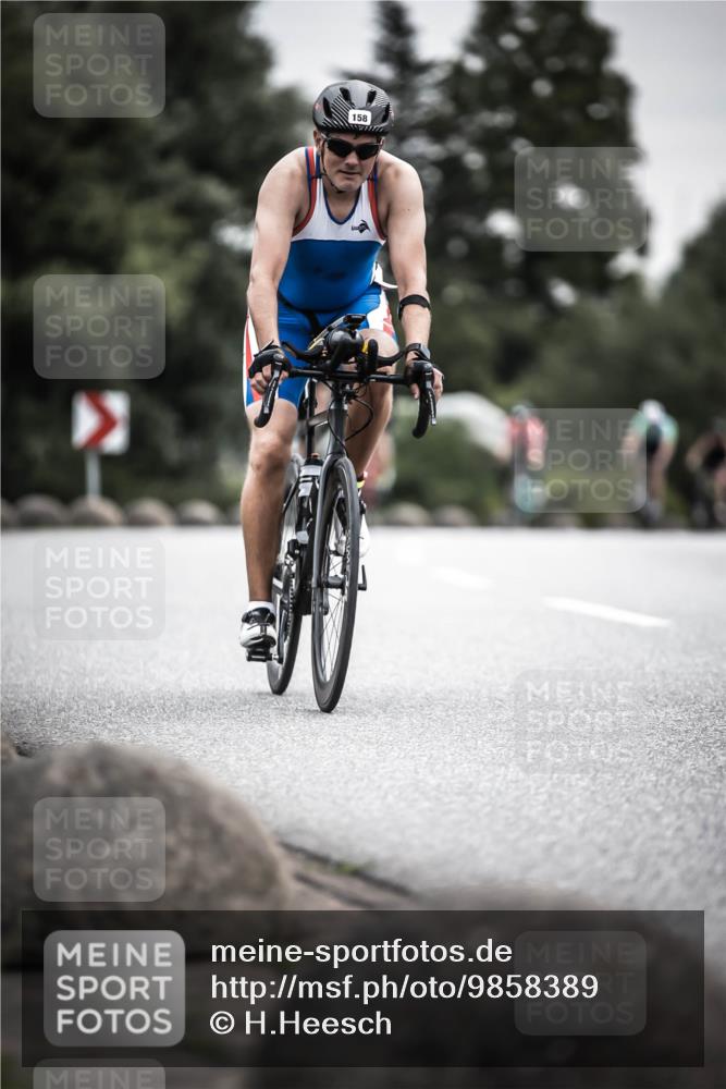 21.06.2026 - 29. Vierlanden-Triathlon H.Heesch http://msf.ph/oto/9858389 21.06.2026 10:30:40 Radfahren 158, 192, 366, 512, 579 meine-sportfotos.de