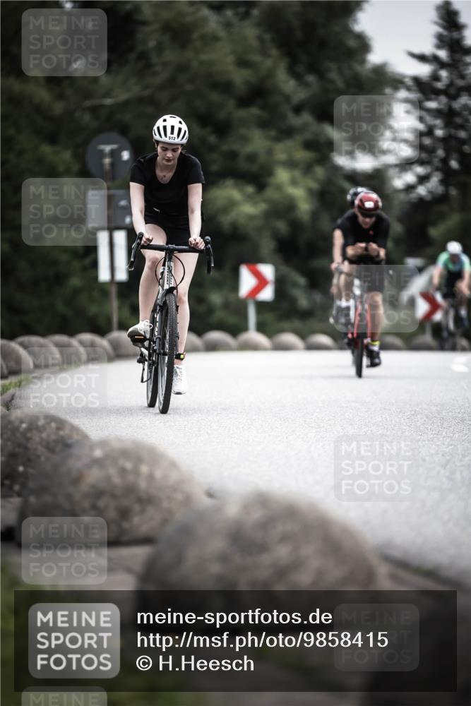 21.06.2026 - 29. Vierlanden-Triathlon H.Heesch http://msf.ph/oto/9858415 21.06.2026 10:30:43 Radfahren 158, 174, 192, 314, 366, 512, 534, 559, 586 meine-sportfotos.de