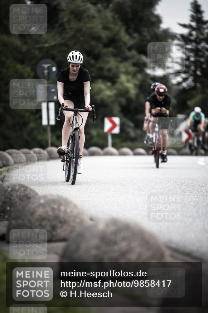 21.06.2026 - 29. Vierlanden-Triathlon H.Heesch http://msf.ph/oto/9858417 21.06.2026 10:30:43 Radfahren 158, 174, 192, 314, 366, 512, 534, 559, 586 meine-sportfotos.de