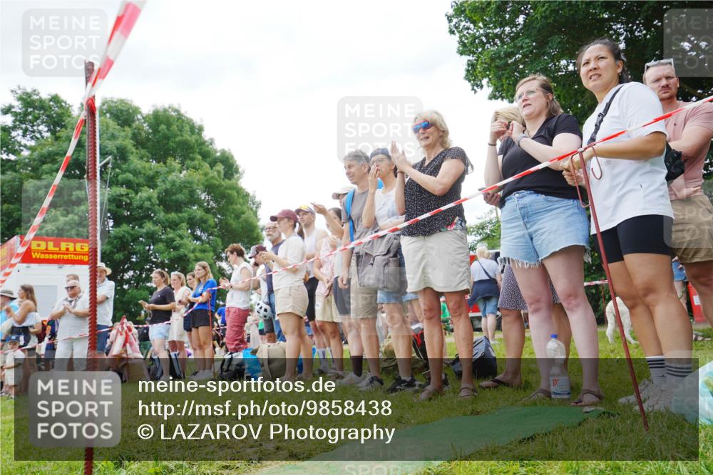 21.06.2026 - 29. Vierlanden-Triathlon LAZAROV Photography http://msf.ph/oto/9858438 21.06.2026 10:57:38 Schwimmen 634 meine-sportfotos.de