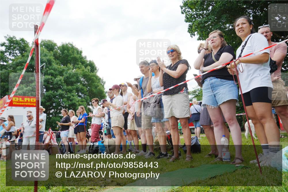 21.06.2026 - 29. Vierlanden-Triathlon LAZAROV Photography http://msf.ph/oto/9858443 21.06.2026 10:57:38 Schwimmen 634 meine-sportfotos.de