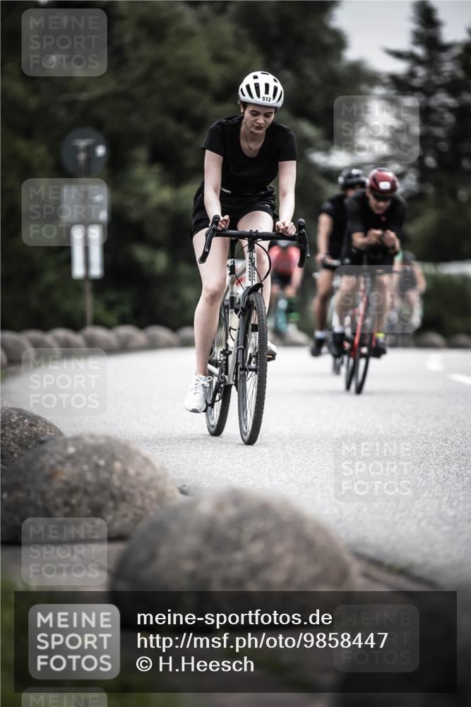 21.06.2026 - 29. Vierlanden-Triathlon H.Heesch http://msf.ph/oto/9858447 21.06.2026 10:30:43 Radfahren 158, 174, 192, 314, 366, 512, 534, 559, 586 meine-sportfotos.de