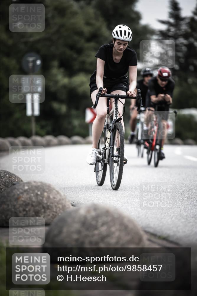 21.06.2026 - 29. Vierlanden-Triathlon H.Heesch http://msf.ph/oto/9858457 21.06.2026 10:30:43 Radfahren 158, 174, 192, 314, 366, 512, 534, 559, 586 meine-sportfotos.de