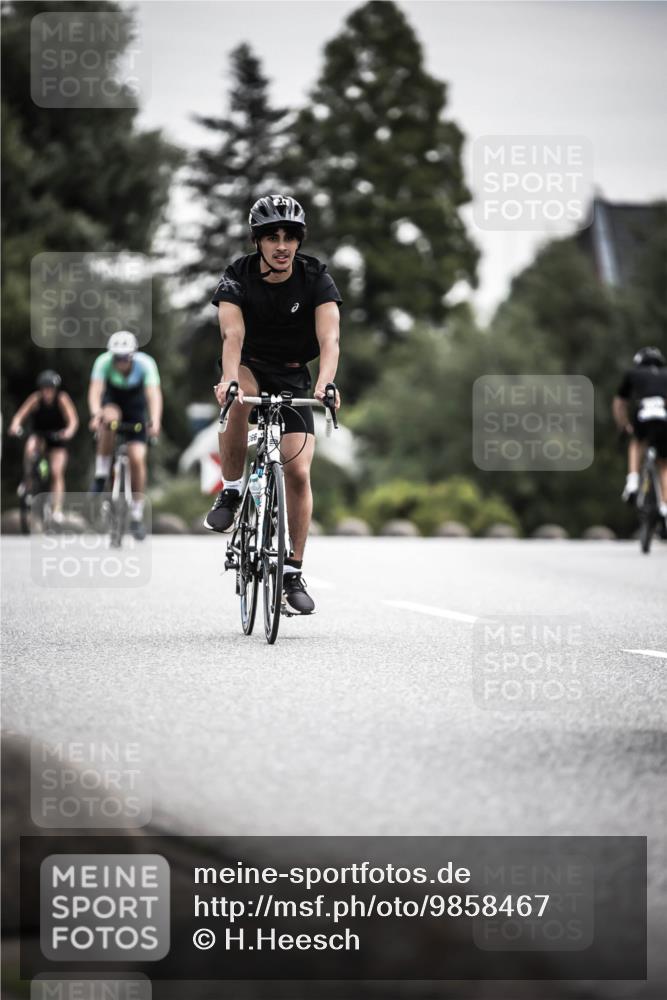 21.06.2026 - 29. Vierlanden-Triathlon H.Heesch http://msf.ph/oto/9858467 21.06.2026 10:30:45 Radfahren 174, 192, 294, 314, 366, 512, 534, 559, 586 meine-sportfotos.de