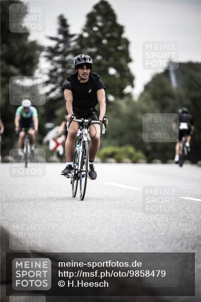 21.06.2026 - 29. Vierlanden-Triathlon H.Heesch http://msf.ph/oto/9858479 21.06.2026 10:30:45 Radfahren 174, 192, 294, 314, 366, 512, 534, 559, 586 meine-sportfotos.de