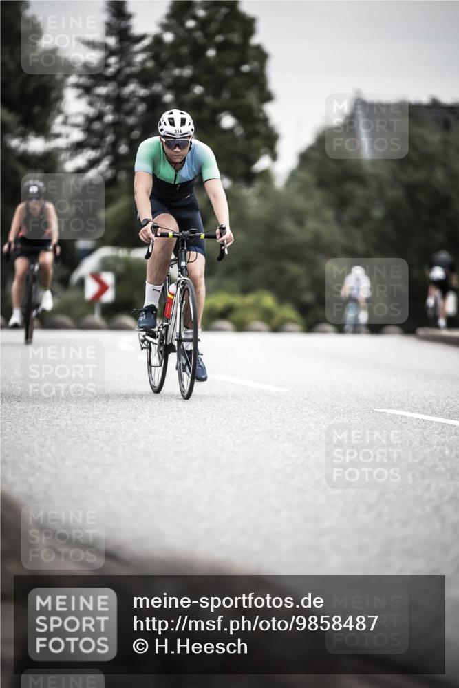 21.06.2026 - 29. Vierlanden-Triathlon H.Heesch http://msf.ph/oto/9858487 21.06.2026 10:30:47 Radfahren 142, 174, 192, 294, 314, 366, 512, 534, 559, 586 meine-sportfotos.de